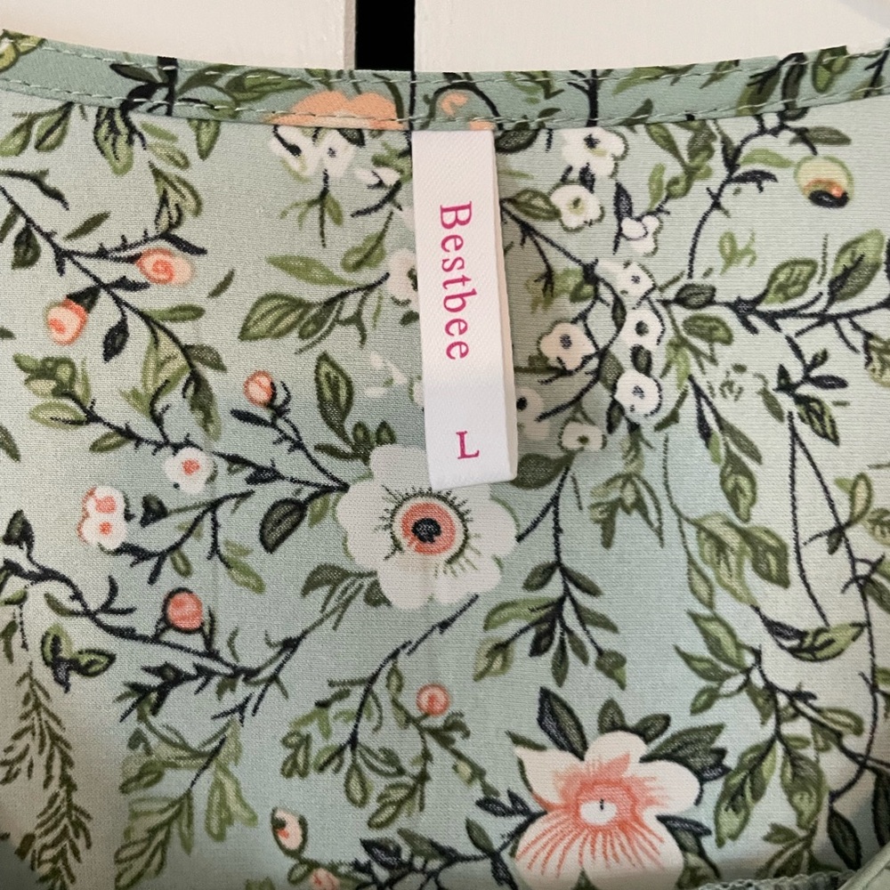 Floral Short Sleeve Blouse - Sage Green - Picture 2 of 6